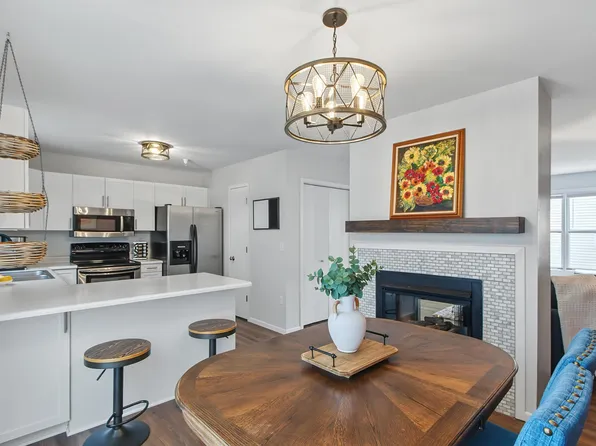 6649 Raymond Rd #10, Madison, WI 53711