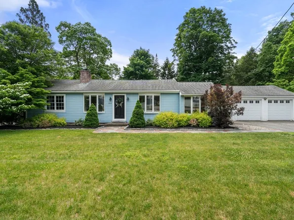 164 E Main St, Hopkinton, MA 01748