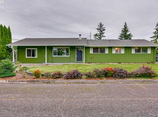 815 E 6th St, Molalla, OR 97038