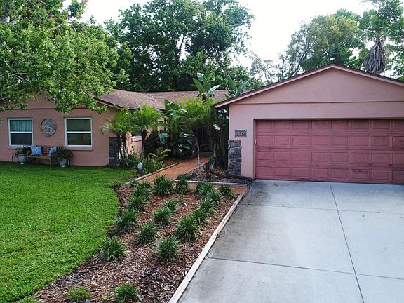 4th image of 110 E Cumberland Cir