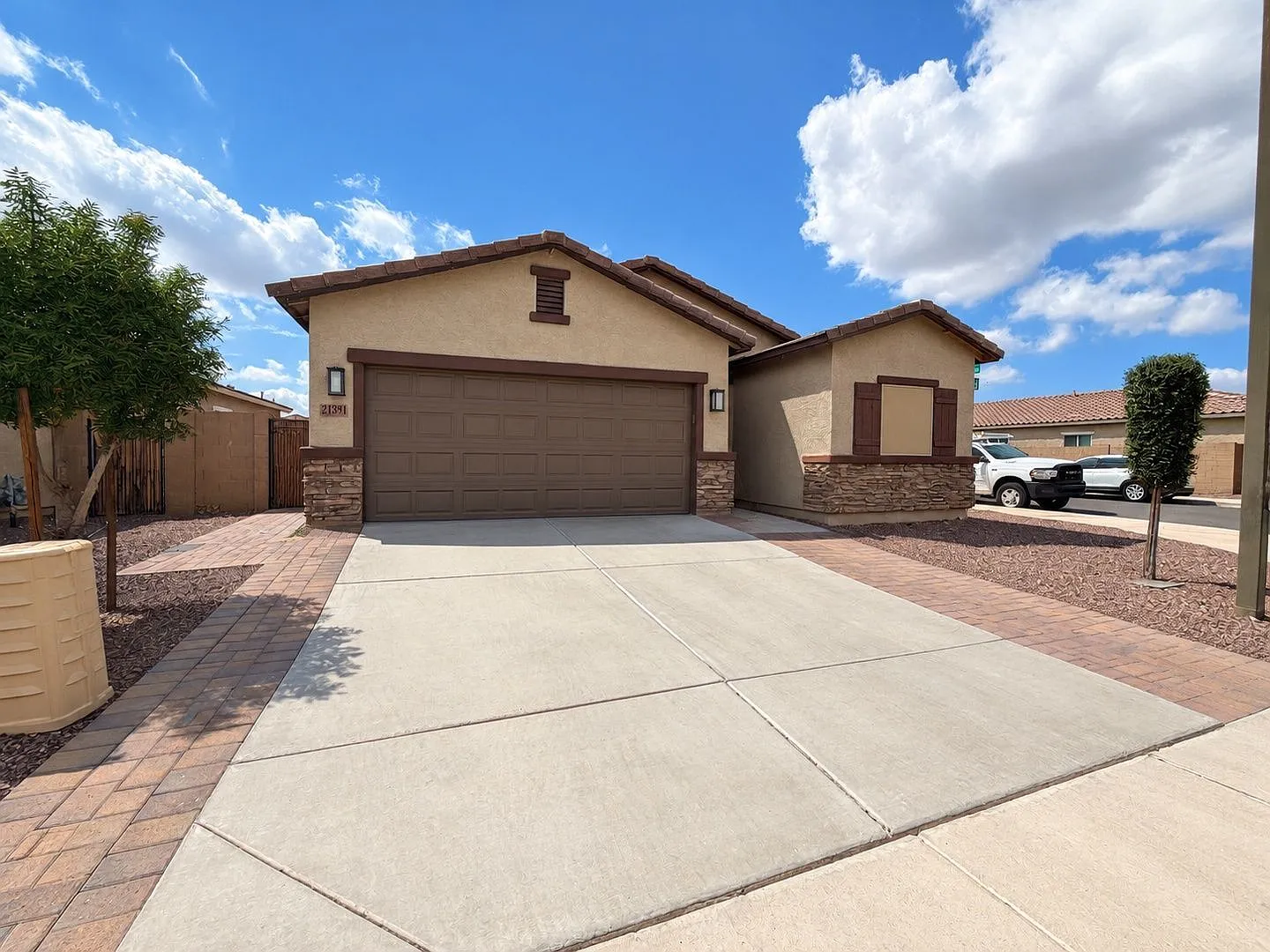 4 bed, 2.0 bath, 1684 sqft, $2,200 — Photo 1