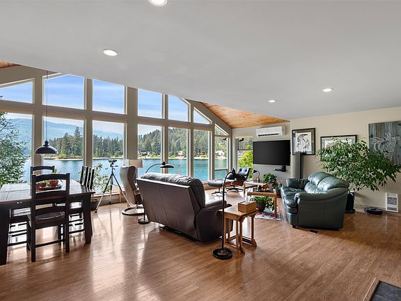 4th image of 6059 Lake Bay Rd