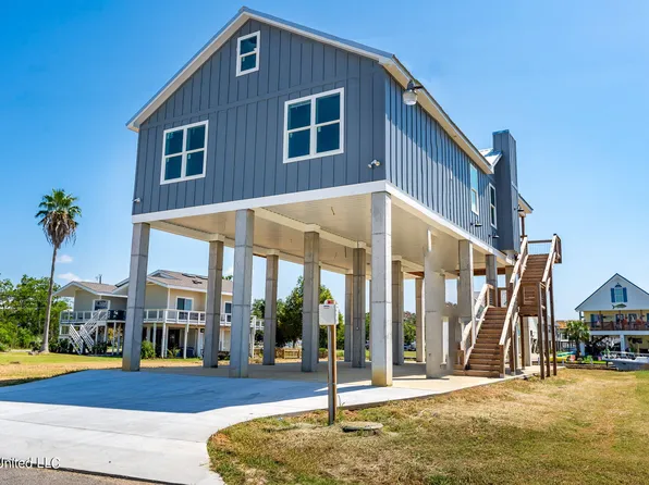 11100 Tahiti St, Bay Saint Louis, MS 39520