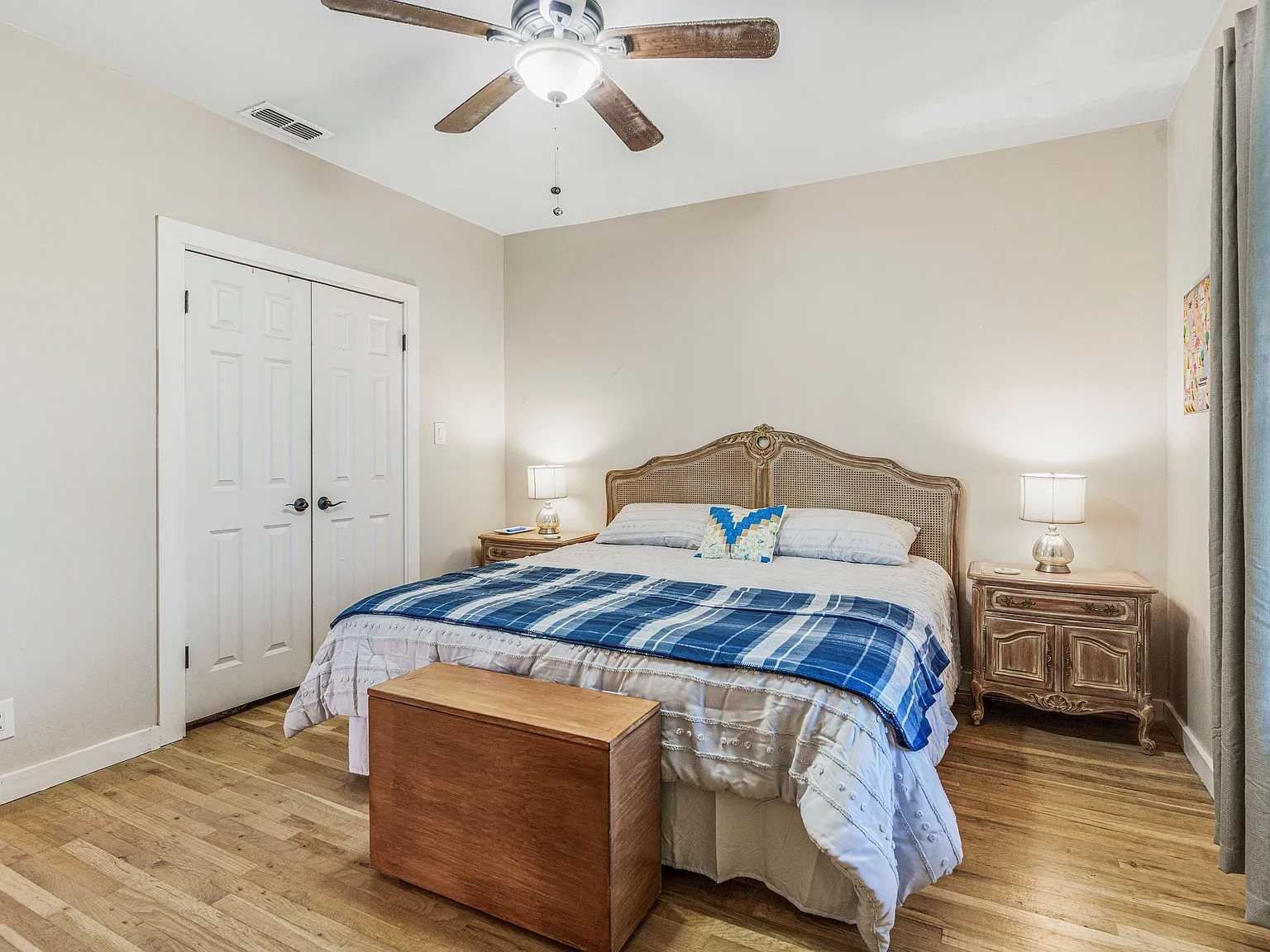 3 bed, $2,832 — Photo 4