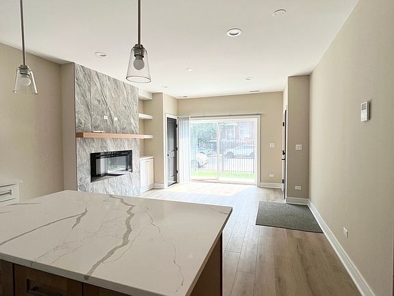 2nd image of 4934 S Champlain Ave #1