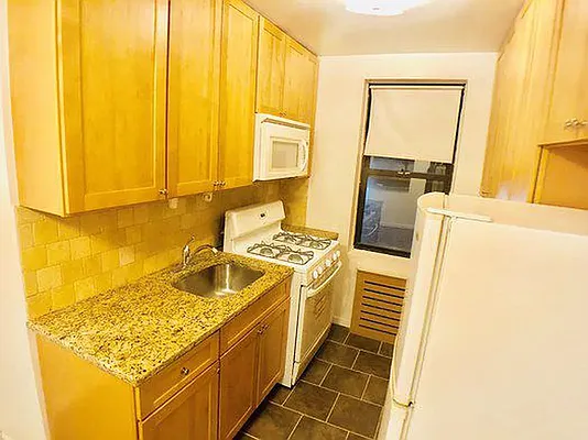 Rented by Brooklyn Property Group LLC | media 2