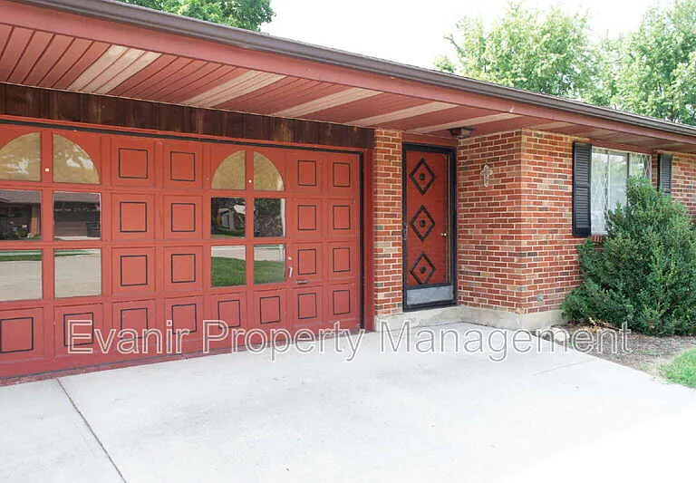 3160 Honeysuckle Dr — Photo 9