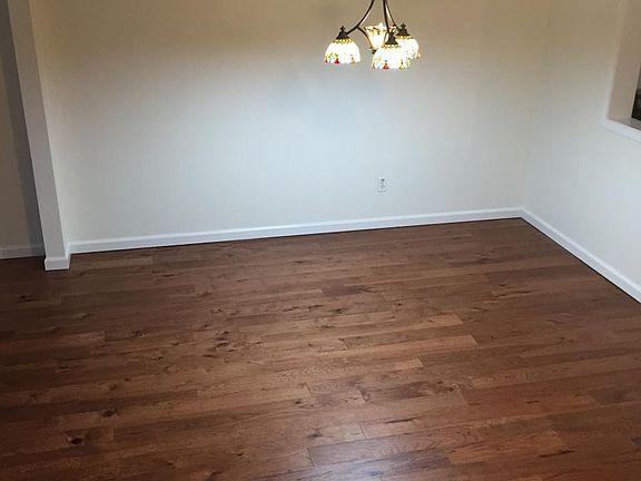4th image of 20 Majestic Woods Dr