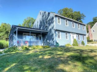 33 Fernwood Dr, East Hampton, CT 06424