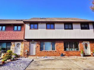 53 Rolling Hill Grn, Staten Island, NY 10312