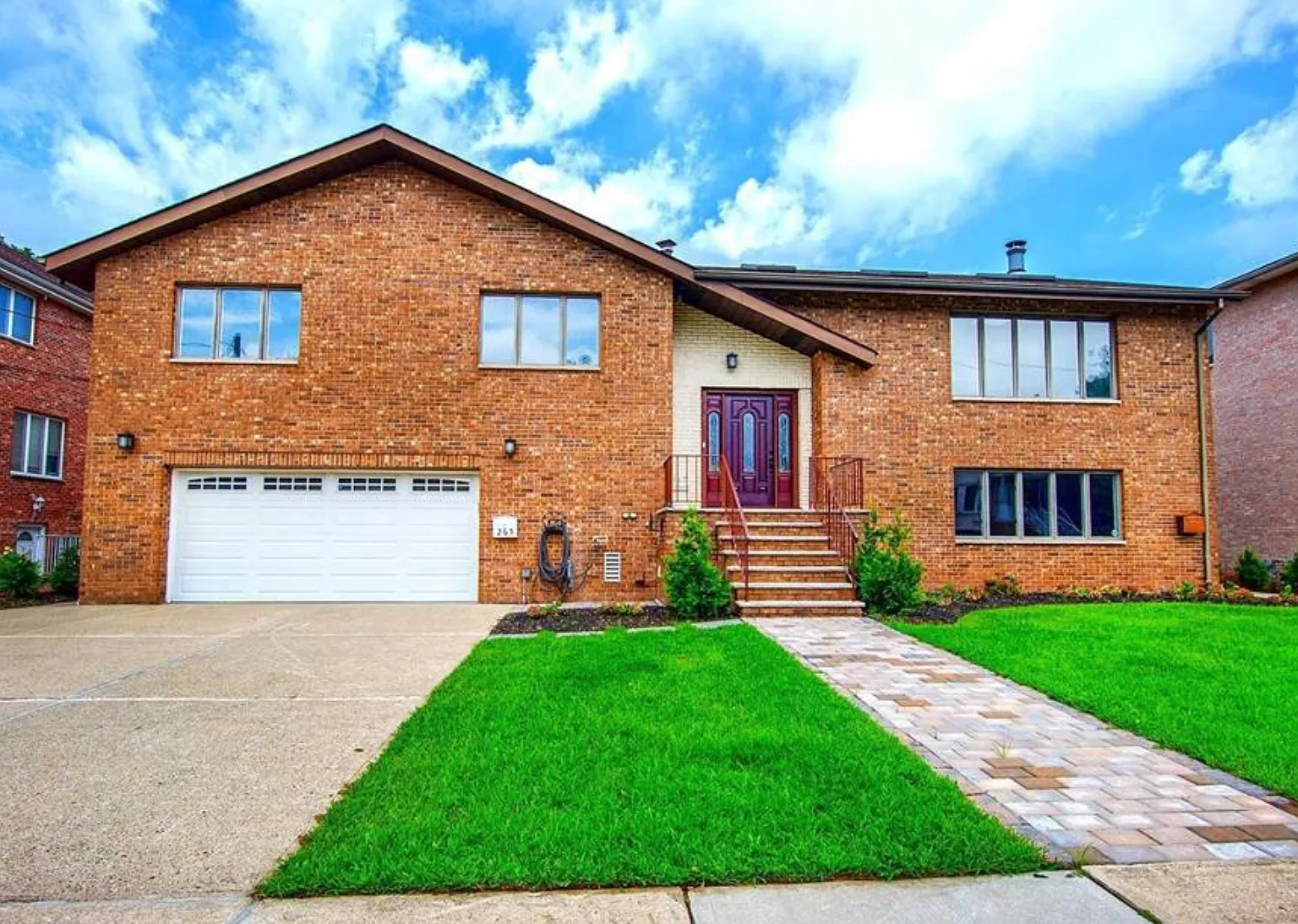 3 bed, $4,400 — Photo 1