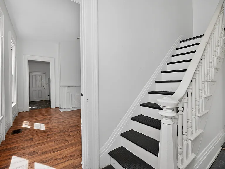1225 Scott St — Photo 3