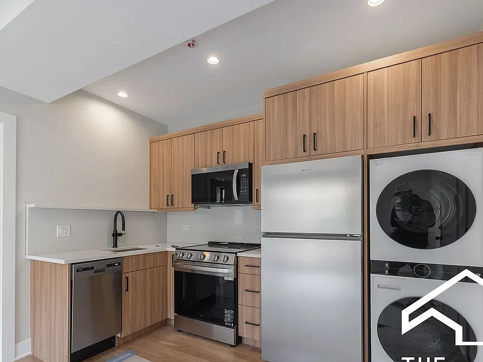 2237.5 N Bissell Ave #1W