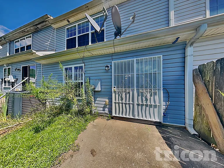 740 Parkway Rd — Photo 17