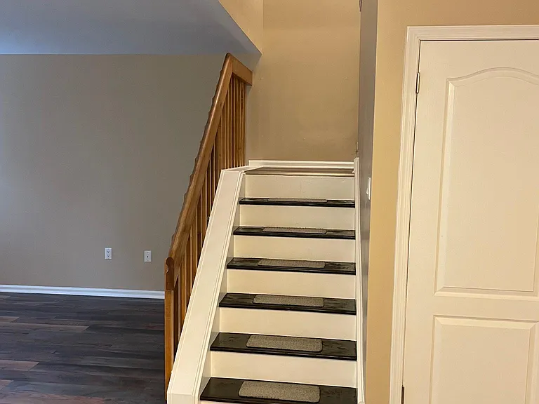 2304 Harvard Dr — Photo 14