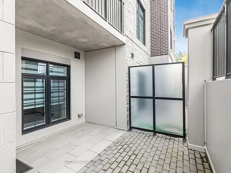 153 Wilson St W #105 — Photo 40