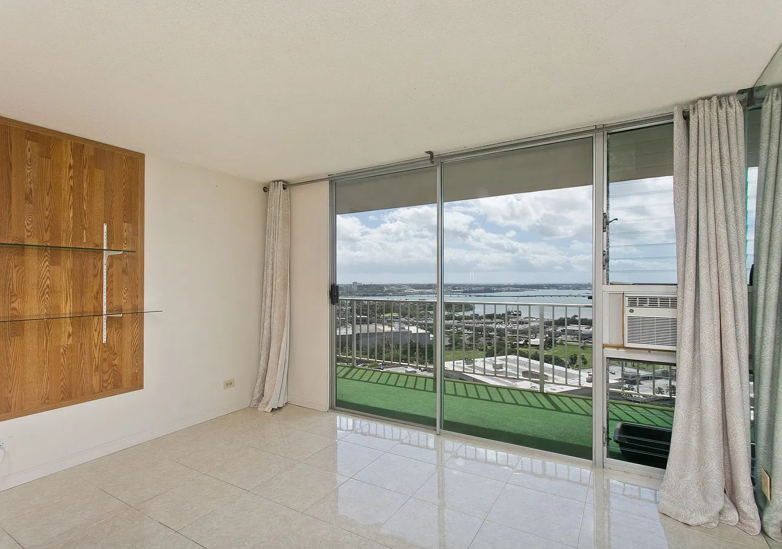 1 Bed 1 Bath 1 Parking in Lele Pono - spectacular unobstructed view of Pearl Harbor! — Photo 3