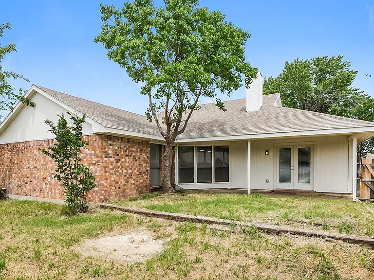 6423 Woodstream Trl — Photo 16