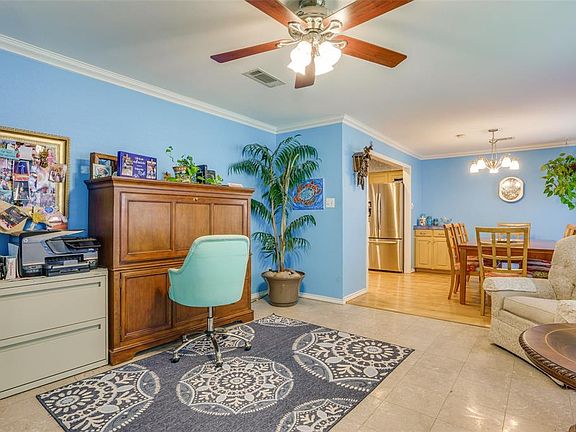 5th image of 2233 Prince John Dr