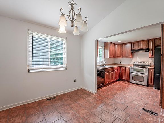 4th image of 8531 Mayerling Dr