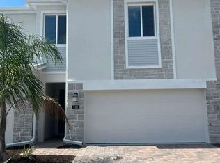 130 Nine Iron Dr, Davenport, FL 33896