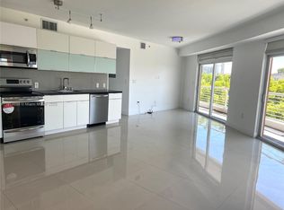 7700 Tatum Waterway Dr #301, Miami Beach, FL 33141