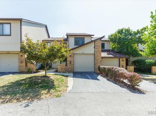 640 Painted Vista Dr, Ballwin, MO 63021