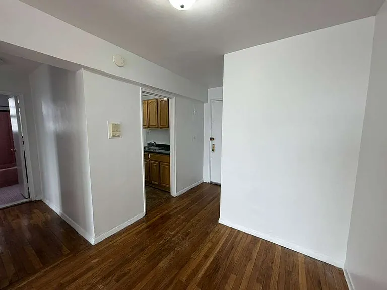 2170 University Ave #6R — Photo 5