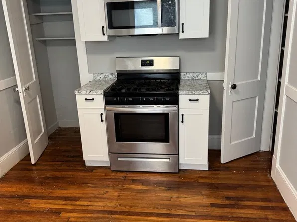 113 Sherwood St APT 1L, Roslindale, MA 02131