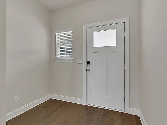 4537 Skywood Ln — Photo 5