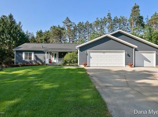 4290 W Trailside Ct NE, Rockford, MI