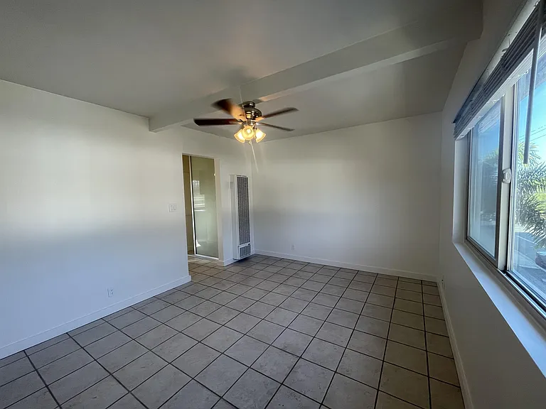 3155 Kemper St — Photo 28