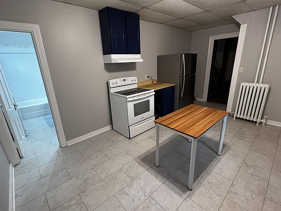 3rd image of 1215 E 1st St APT 1