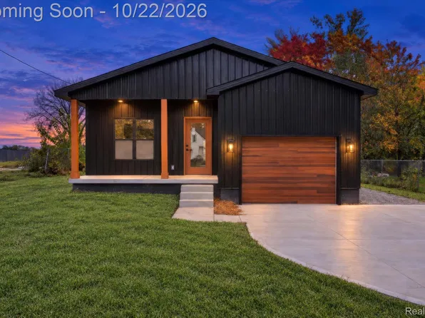 3481 Camden Ave, Burton, MI 48529
