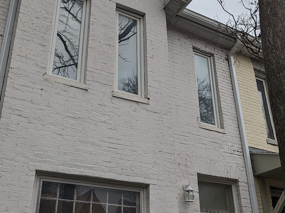 1st image of 127 Borden St #2