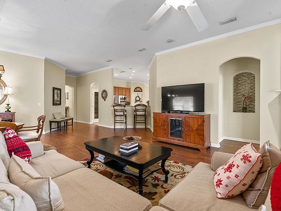 5th image of 947 Steeplechase Ln