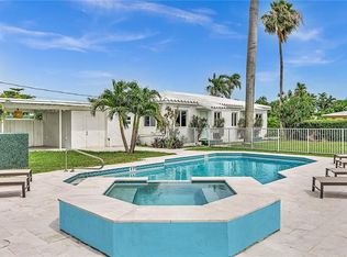 703 NE 7th St #101, Hallandale, FL 33009