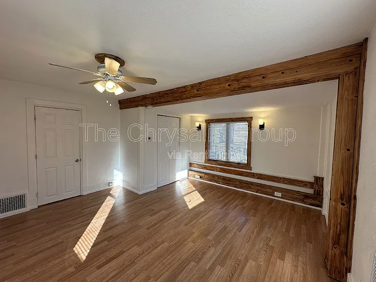 537 1/2 Bucklin St — Photo 12