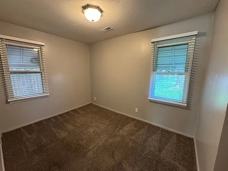1790 Ardmore Dr — Photo 8