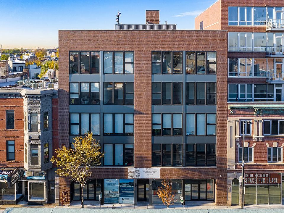1st image of 1964 N Milwaukee Ave #403