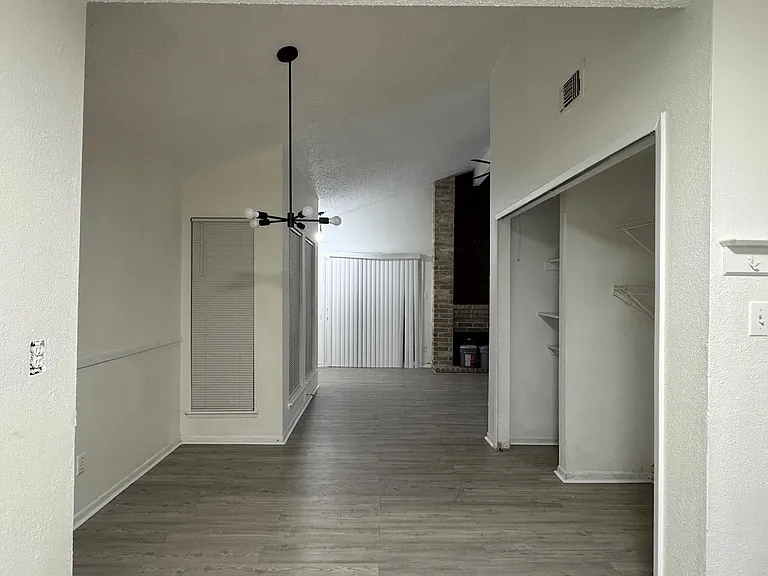 23215 Tree House Ln — Photo 6