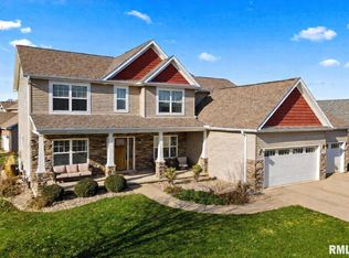 1700 Kensington Dr, Washington, IL 61571