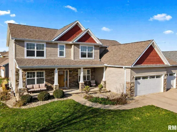 1700 Kensington Dr, Washington, IL 61571