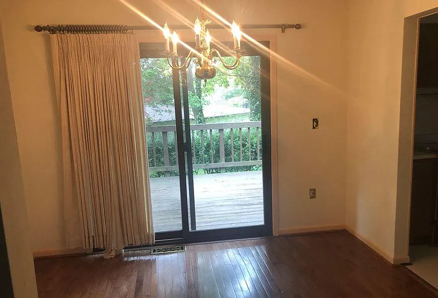 3 bed, 1728 sqft, $2,300 — Photo 4