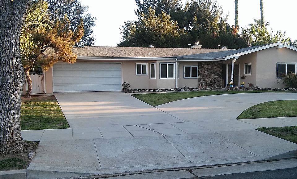 2nd image of 15714 Marilla St
