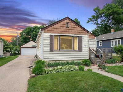 709 S Lake Ave, Sioux Falls, SD, 57104