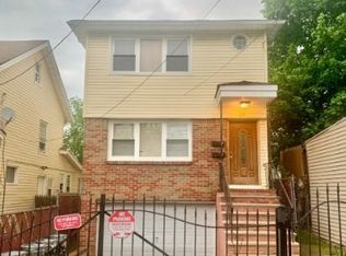 10 Herpers St, Irvington, NJ