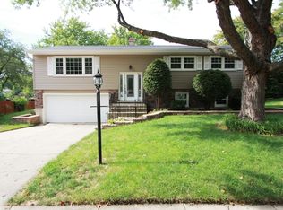 2224 Oxnard Dr, Downers Grove, IL 60516