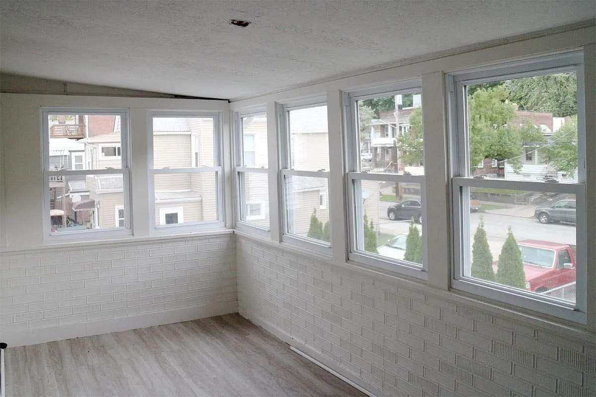 3 bed, 1150 sqft, $2,100 — Photo 4