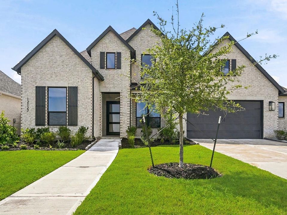 1st image of 12127 Lake View Blvd